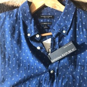 100% Linen Banana Republic Button Down